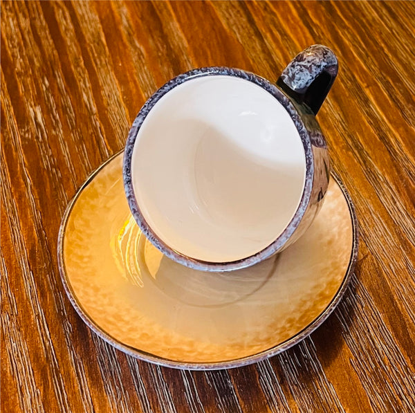 Empty teacup without wax